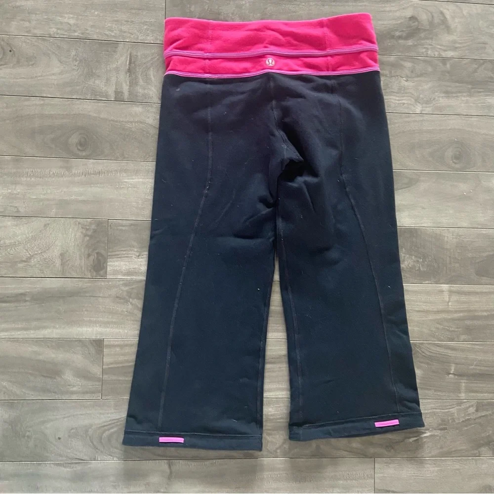 Lululemon Groove Crop Pants - Picture 1 of 8